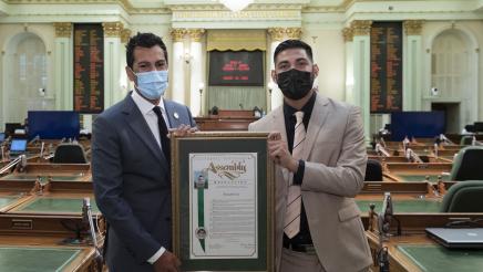 Assemblymember Robert Rivas presents Resolution to Kenneth Cruz