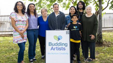 Speaker Rendon with group from Budding Artists