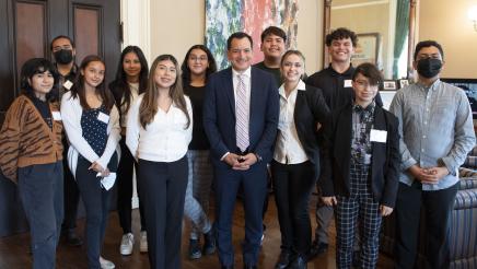 Group photo of Speaker Rendon with youth leaders