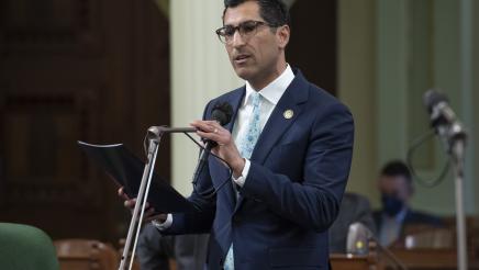 Asm. Robert Rivas speaking on HR 95