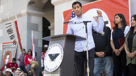Assemblymember Robert Rivas speaks at a UFW rally.
