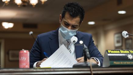 Assemblymember Rivas presents AB 2043 to Assembly Labor Committee