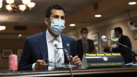 Assemblymember Rivas presents AB 2043 to Assembly Labor Committee
